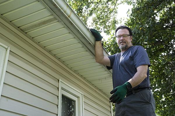 Gutter Cleaning of Hamtramck team